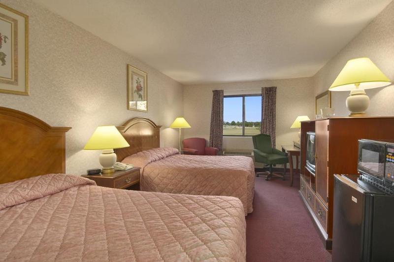 Baymont by Wyndham Muskegon Hotel Værelse billede