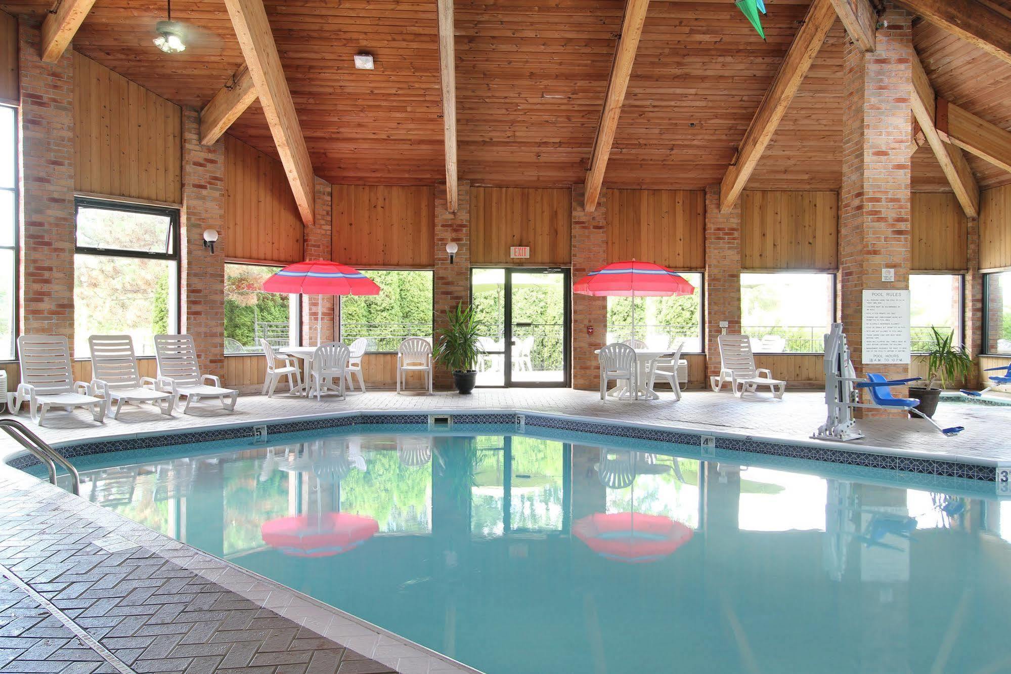 Baymont by Wyndham Muskegon Hotel Eksteriør billede